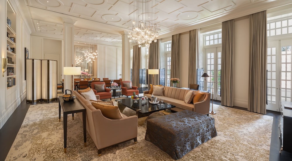 Raffles Hotel Singapore 37/69