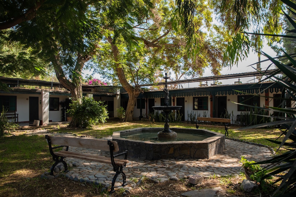 Hacienda Majoro Boutique Resort 49/50