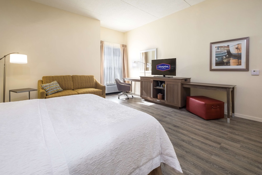 Hampton Inn Waterville 5/55