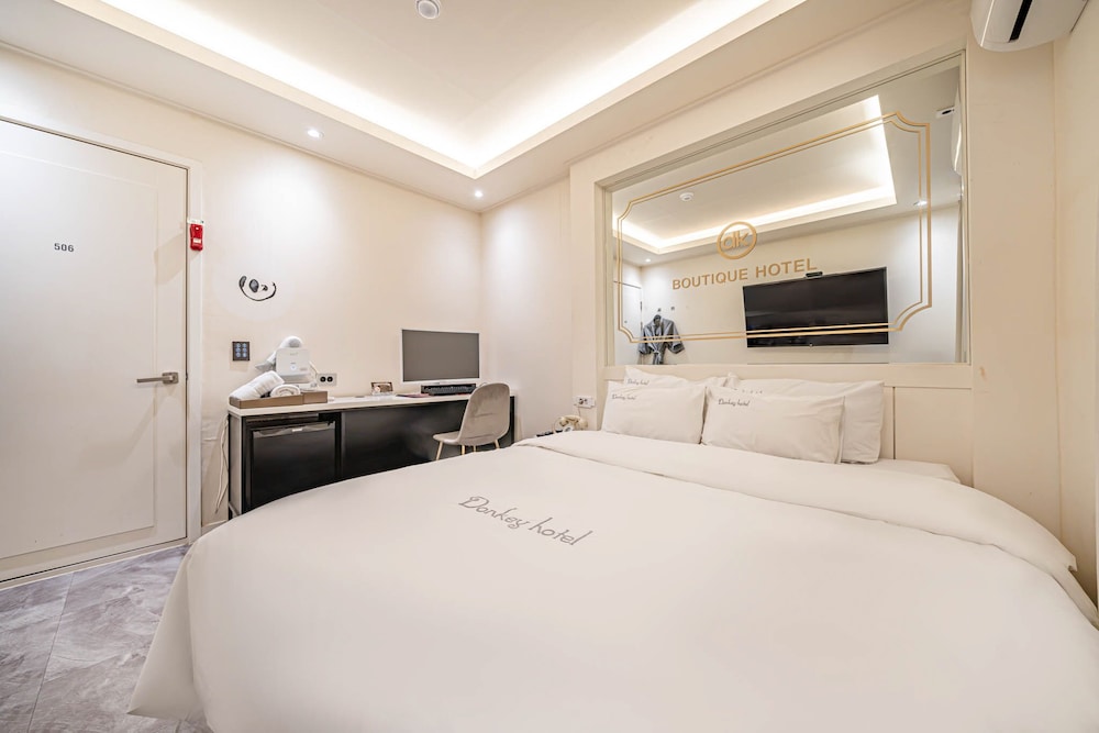 DK Hotel 17/55