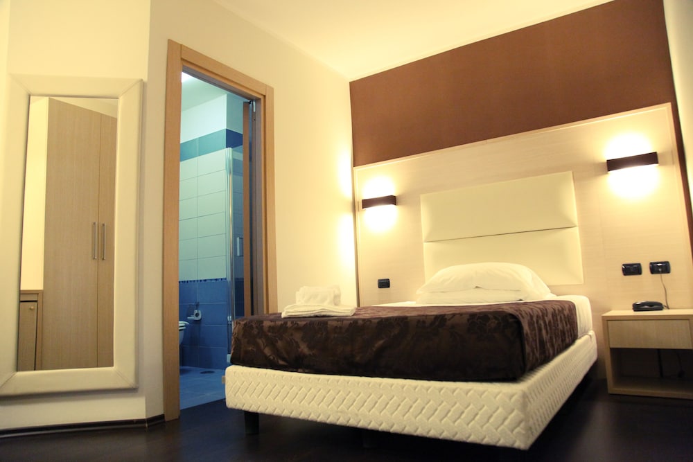 Hotel Sogni D Oro Airport Formerly Hotel Morgan 47/47