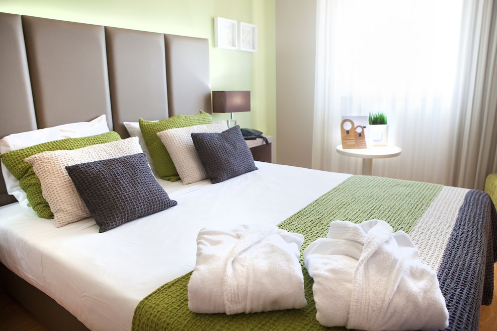 GRANDE HOTEL DA POVOA 17/28