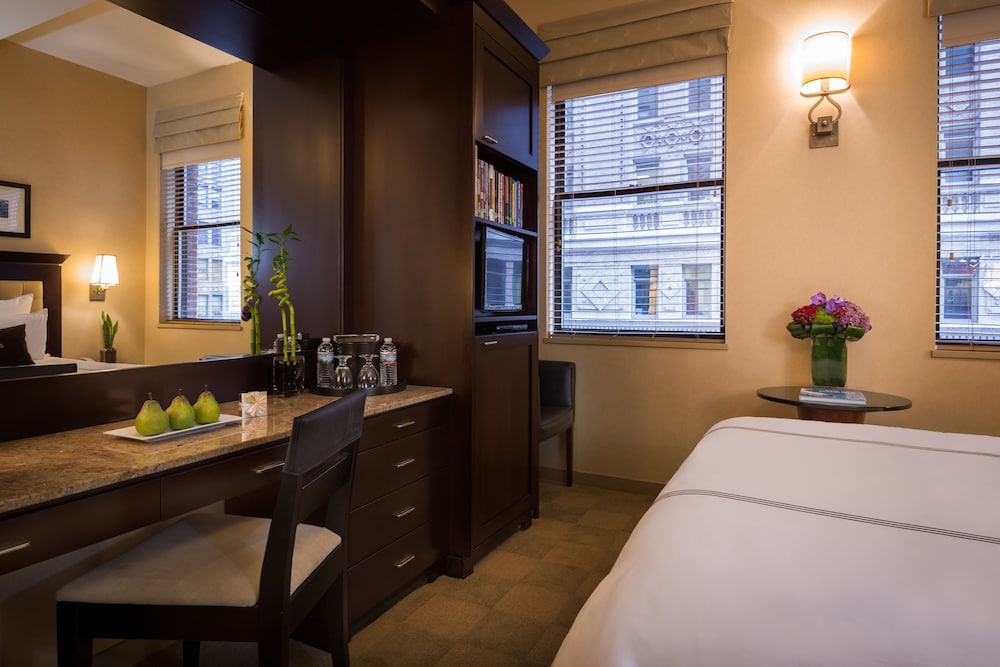 The Library Hotel 26/65
