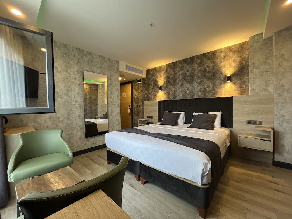 Avni Bey Otel 13/43