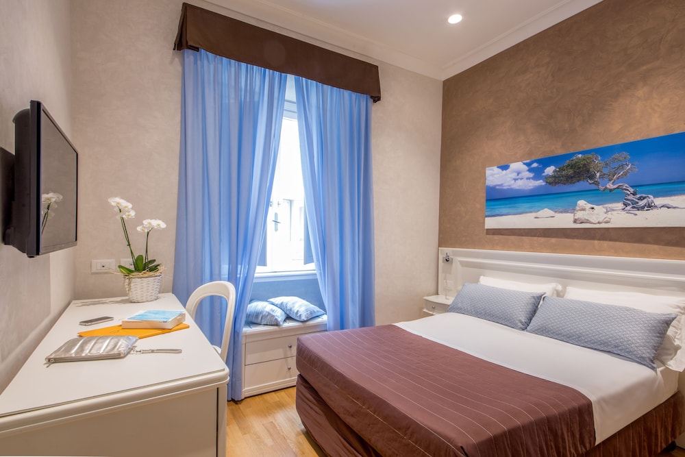 ROOM, SINGLE, DOUBLE BED