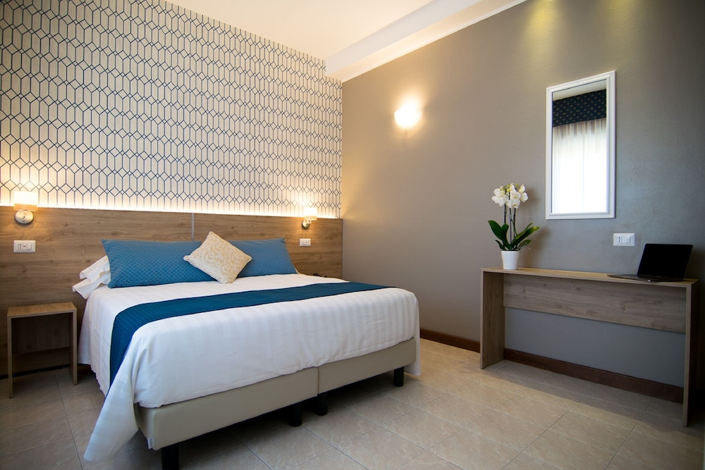 SUPERIOR, DOUBLE BED