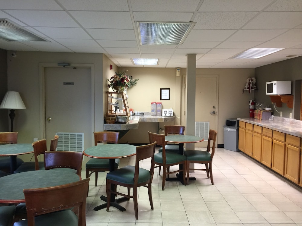 Econo Lodge Athens I-65 44/49