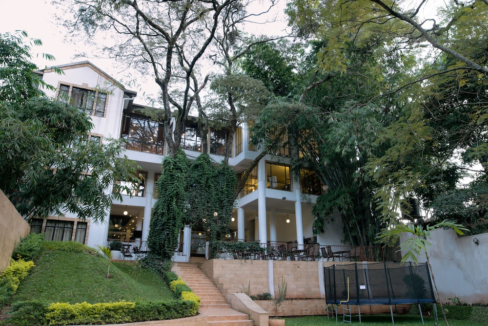 West Wood Hotel 31/32