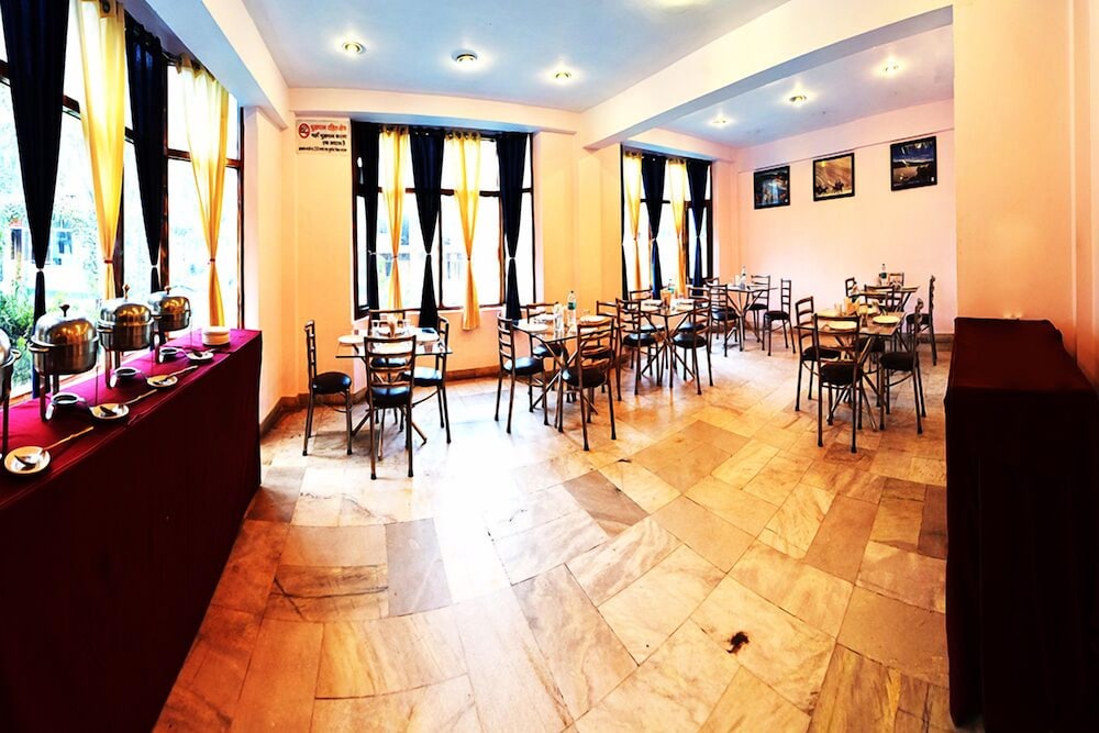 HOTEL DEVLOK 43/49