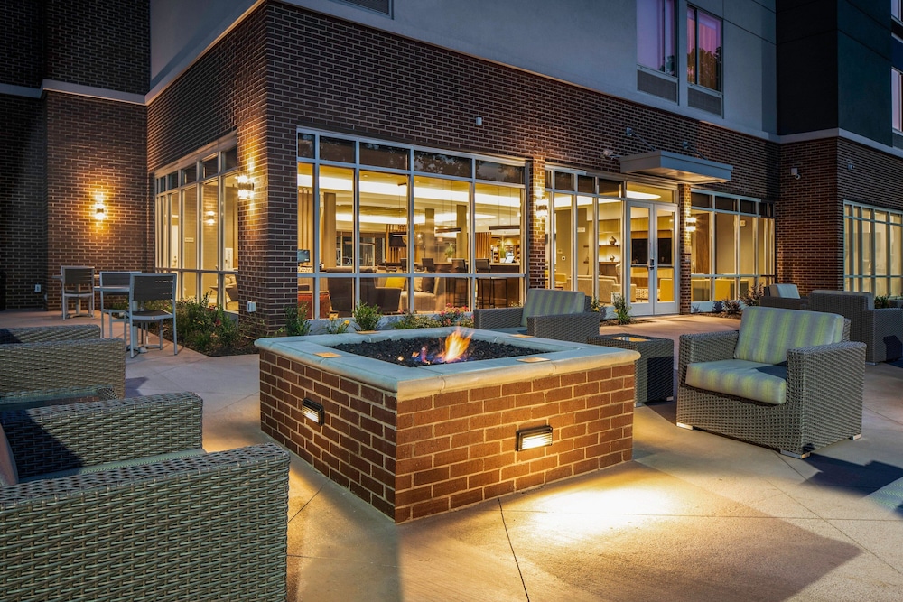 SpringHill Suites by Marriott Charlotte Huntersville 25/42