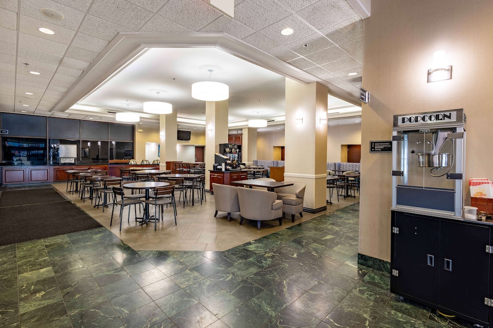 Pear Tree Inn St Louis Near Union Station 33/50