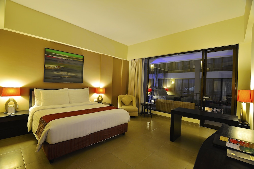 100 Sunset Hotel Kuta 14/66