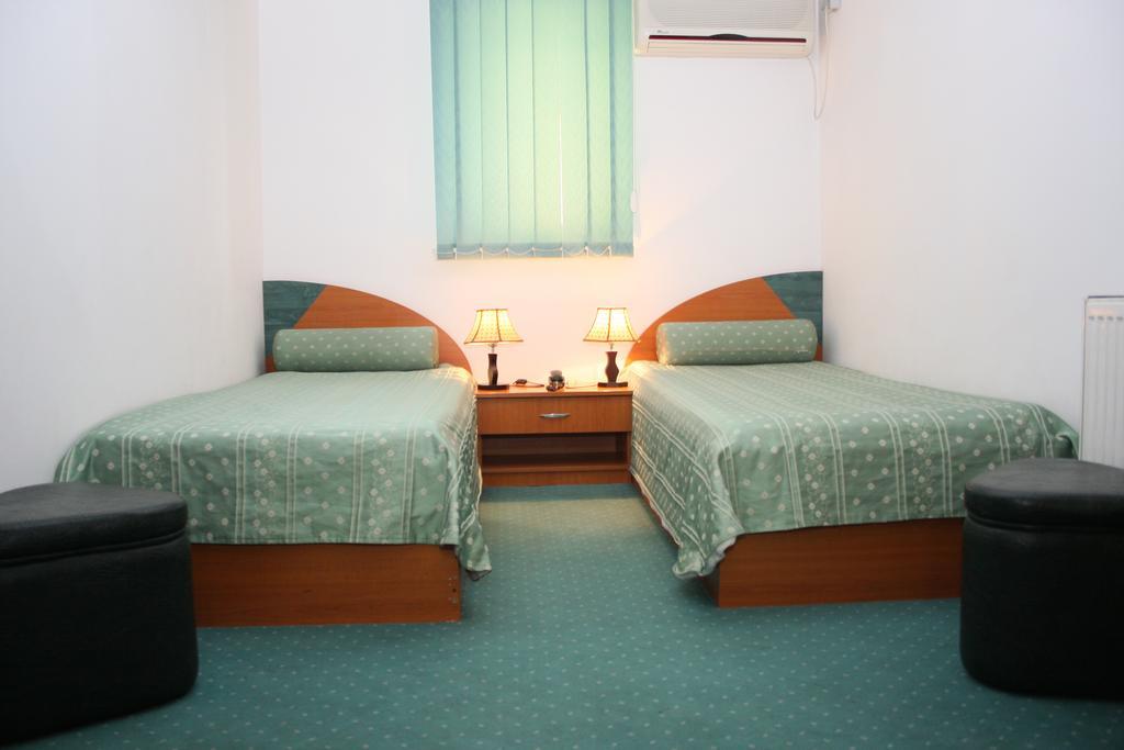 Hotel Sir Orhideea 38/47
