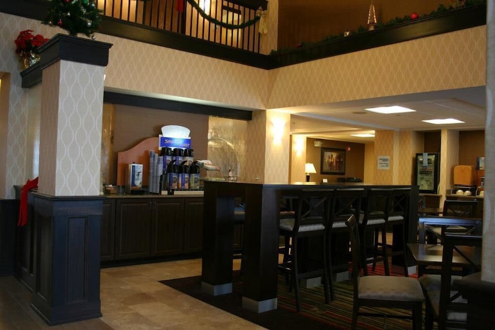 Holiday Inn Express Houghton Keweenaw 9/77