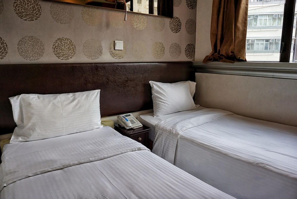 Lander Hotel Prince Edward 12/32