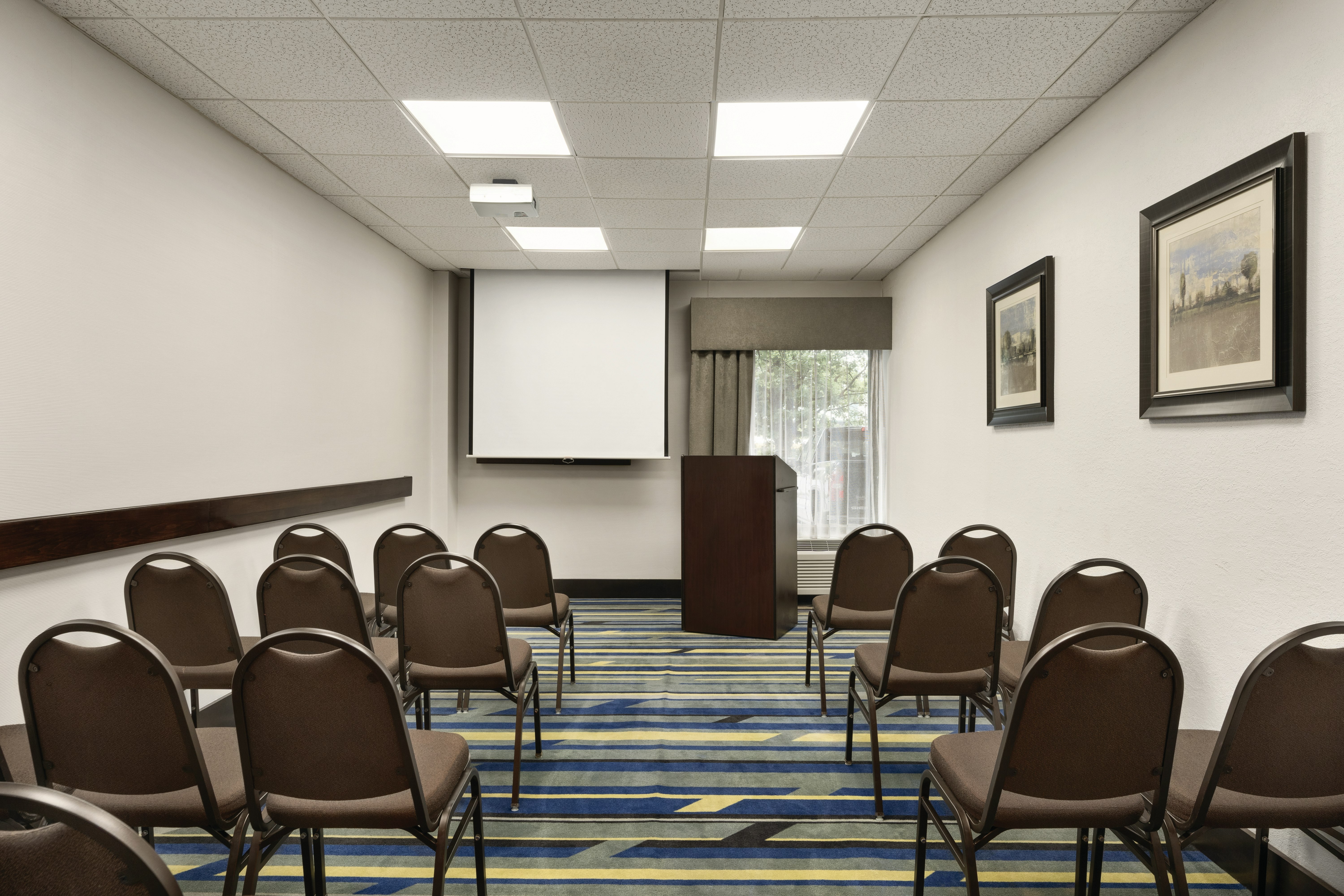 Hampton Inn Atlanta Stone Mountain 33/41