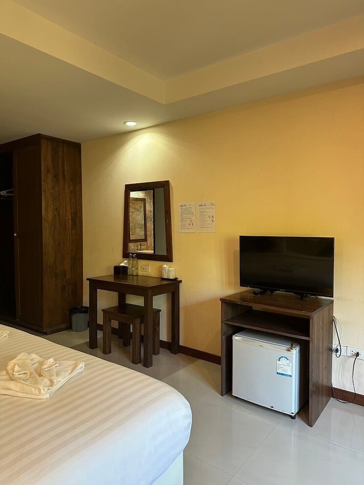 Baan Busaba Hotel 18/35