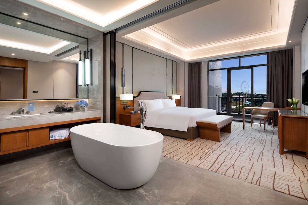 Wyndham Xinyi Lotus Lake 49/49