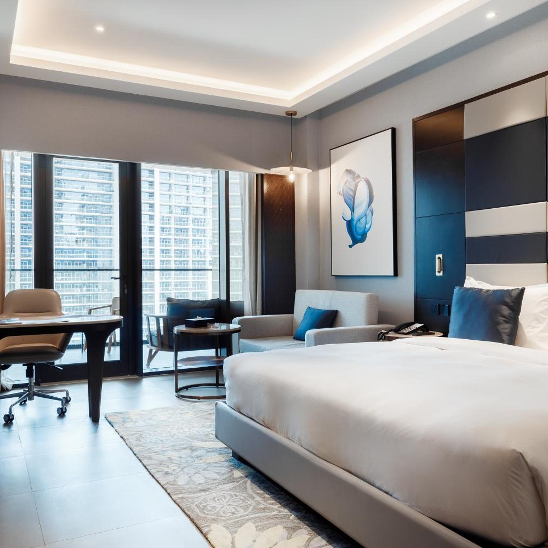 Luxury, King Bed, Burj Khalifa View, Balcony