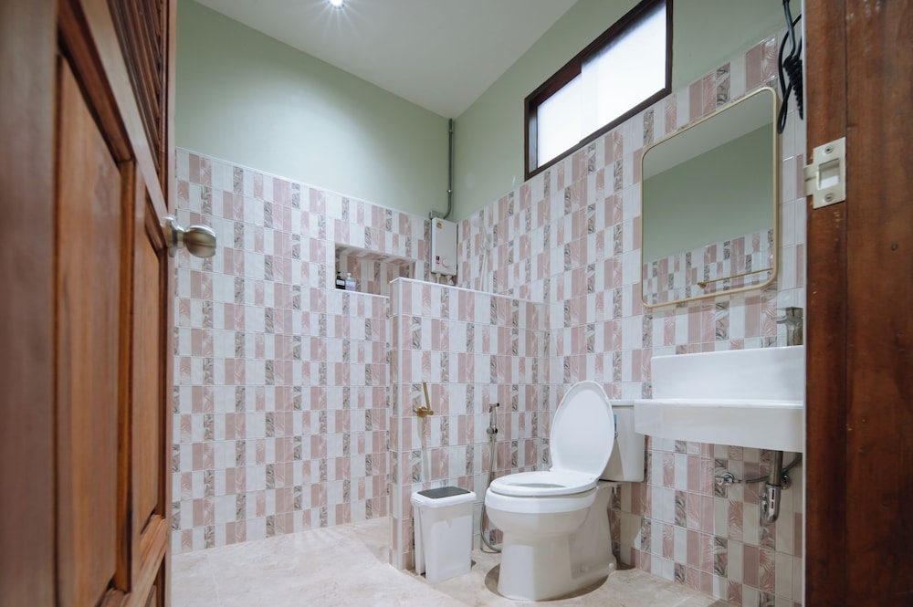 Pongphen Guesthouse 72/72