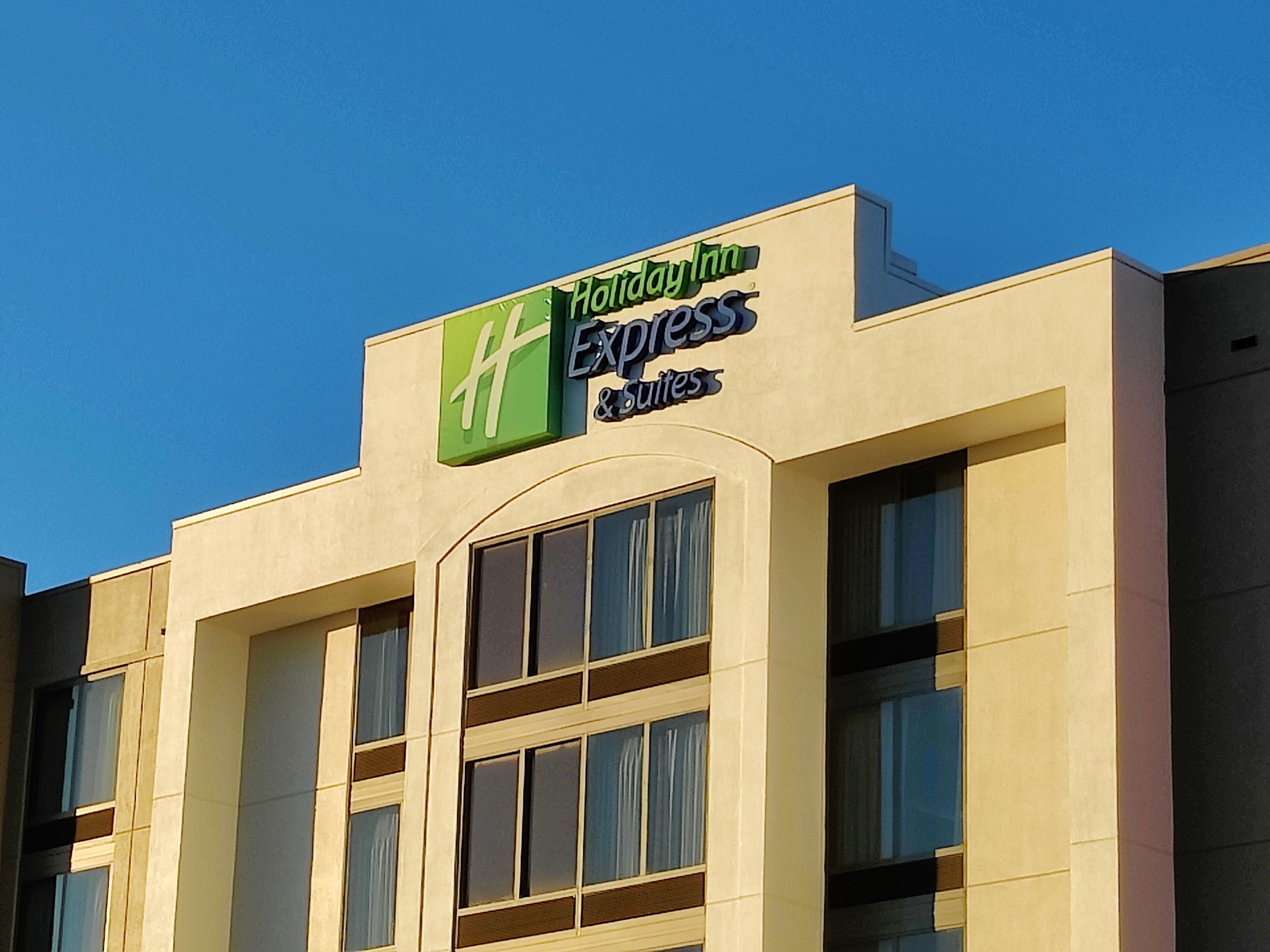 Holiday Inn Express Hotel And Suites Dallas Ft Worth Airport South 1/30
