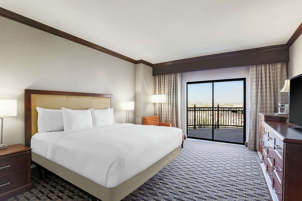 Hilton Phoenix Chandler 13/82