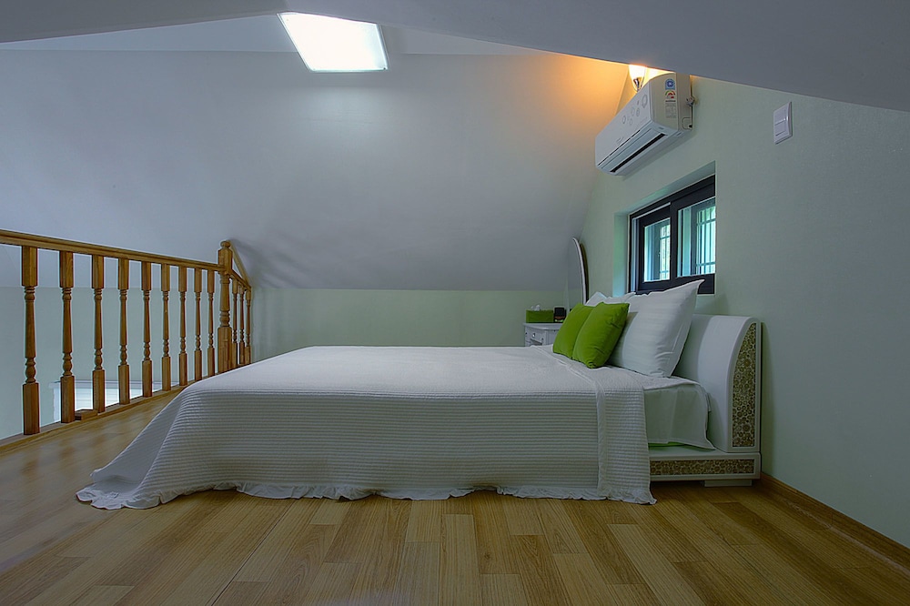 Green, Star, Double Bed