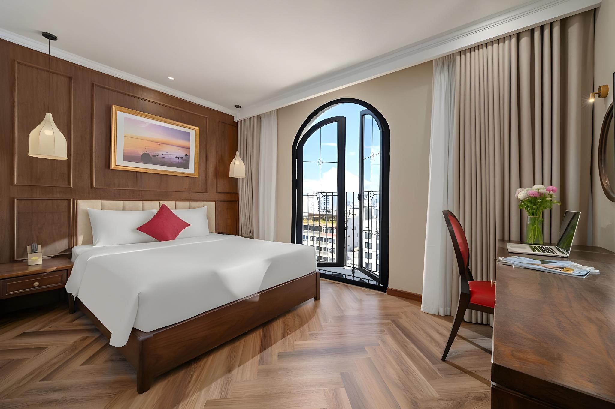 Deluxe, Double Bed, City View, Balcony