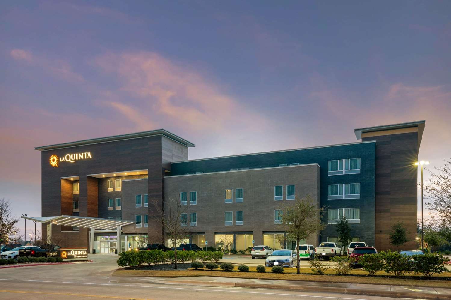 La Quinta Inn & Suites by Wyndham College Station South 6/64