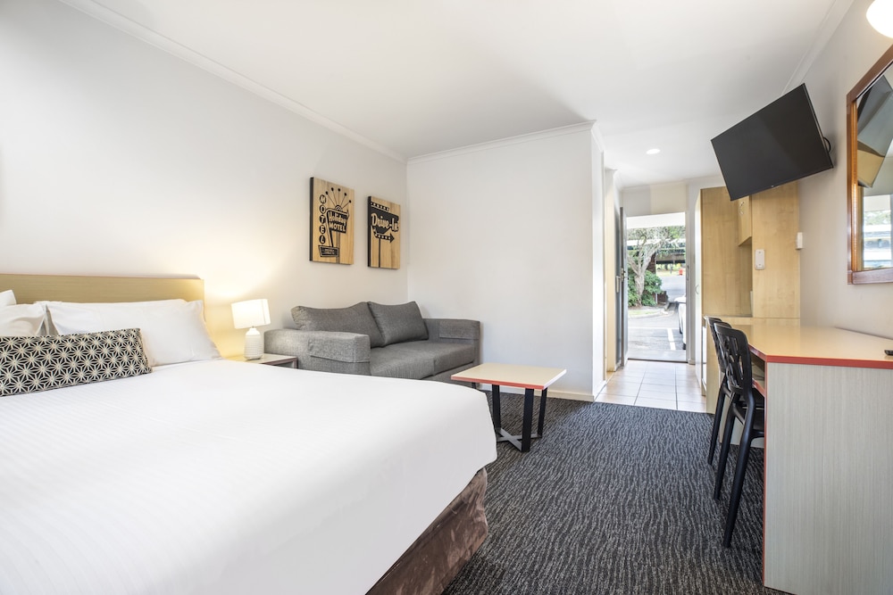 Burvale Hotel 11/39