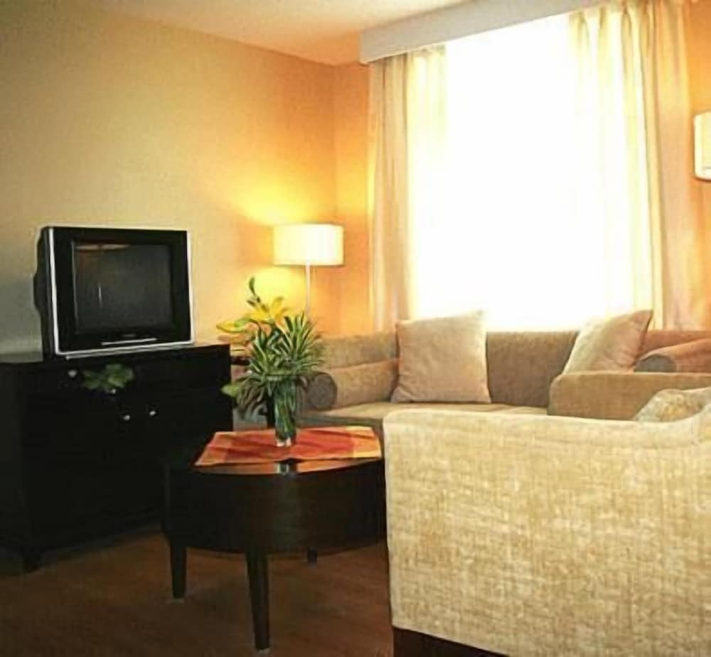 Lancaster Hotel Manila 35/45