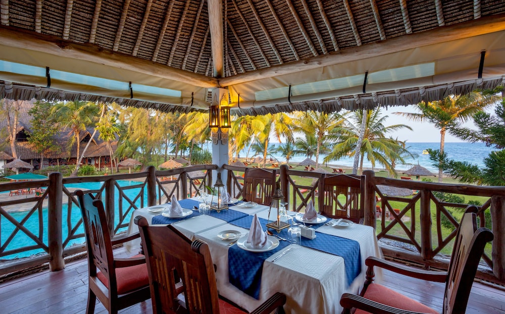 Neptune Palm Beach Boutique Resort & Spa 31/50