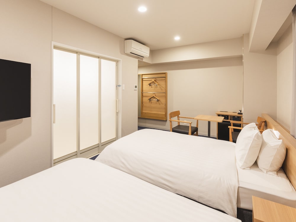 UNIVERSAL, SUPERIOR, TWIN BEDS