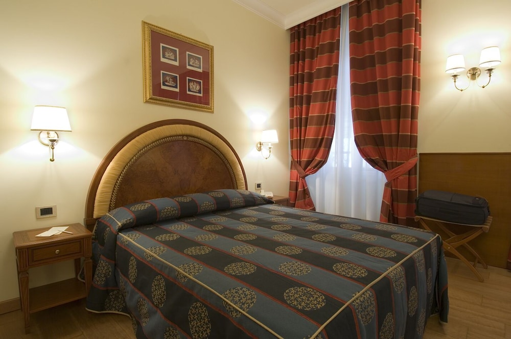 Homs Hotel 13/35