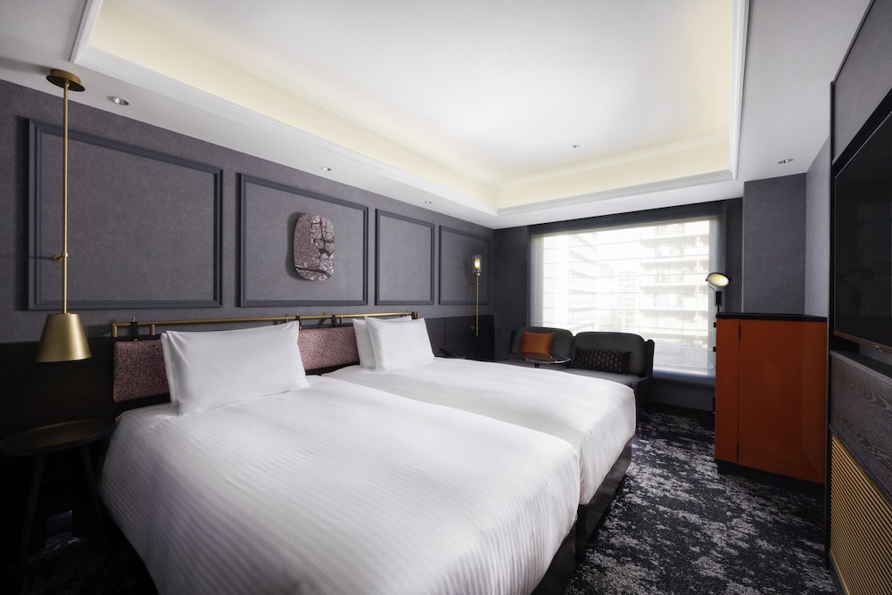 SUPERIOR, KING BED