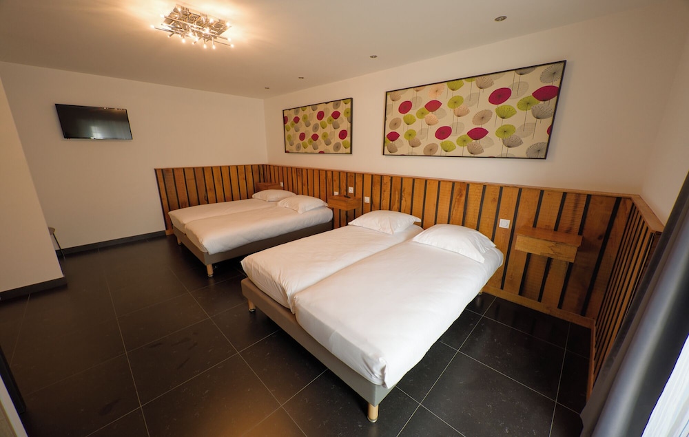 Le Relais Du Boisniard 7/25