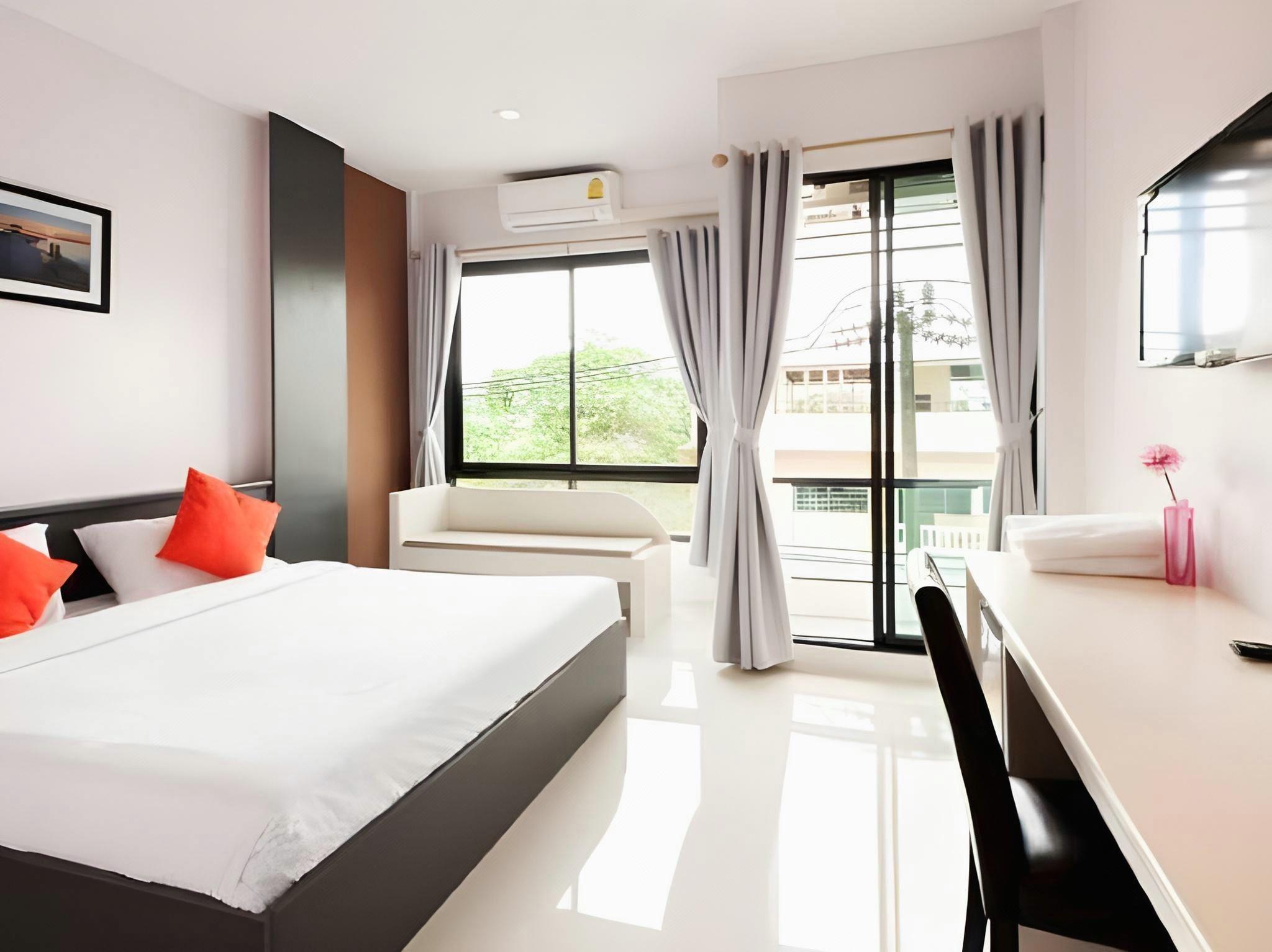 Kawana Hotel 10/43