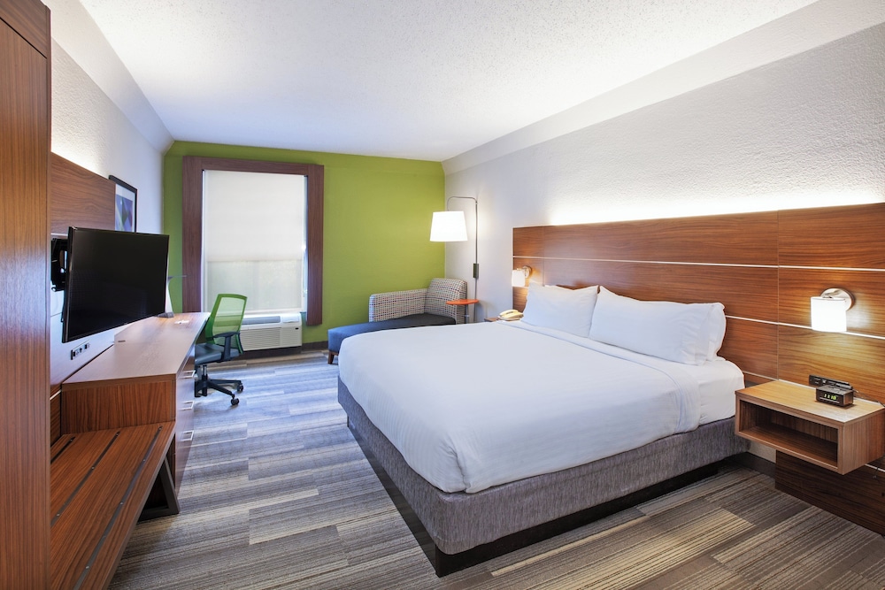 Holiday Inn Express and Suites Houston - Memorial Park Area 8/45