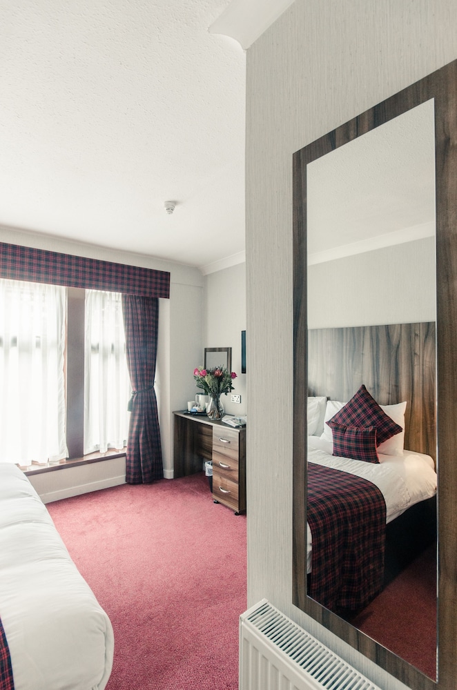 Argyll Guest House 47/55