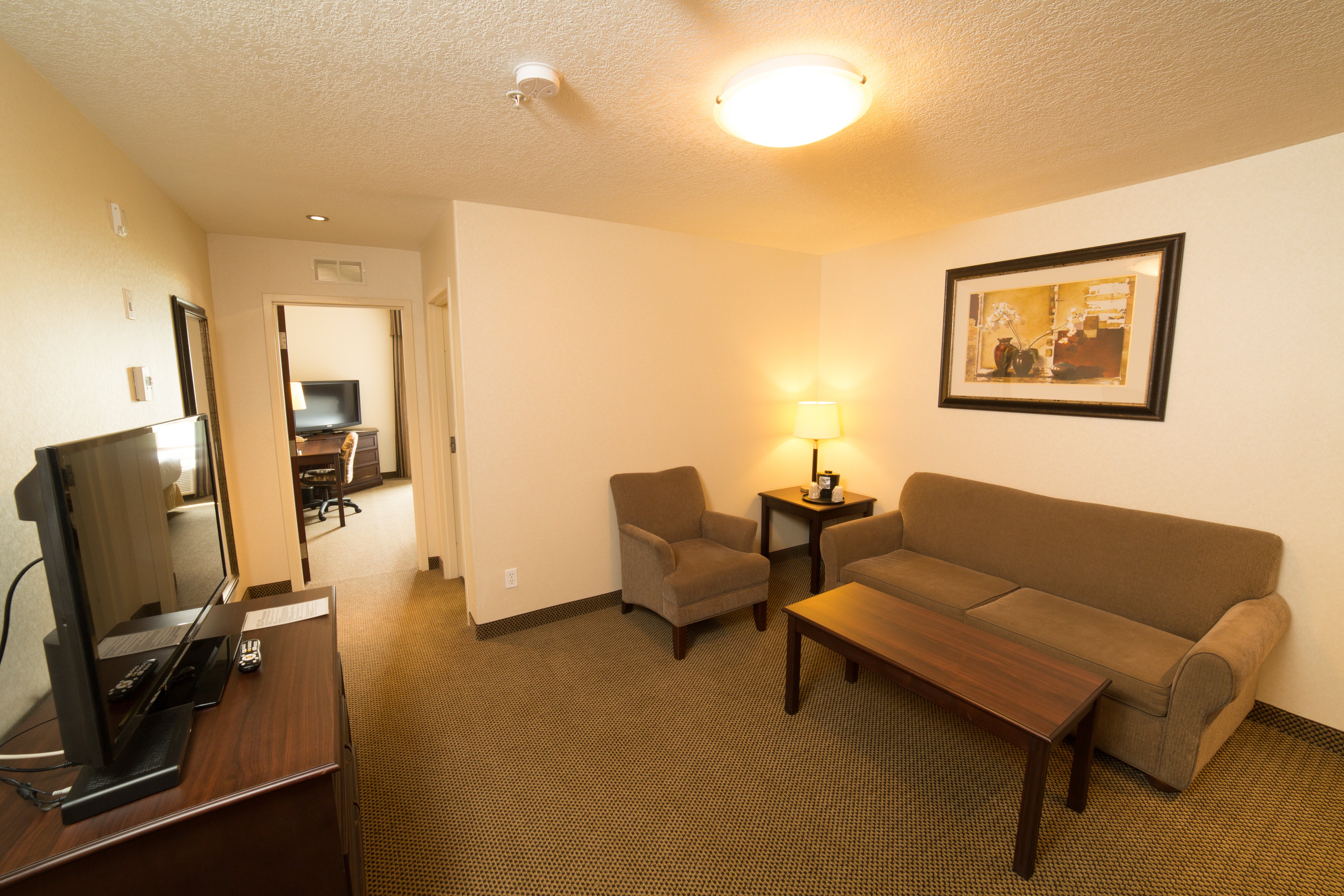 Holiday Inn Express Suites Slave Lake 50/69
