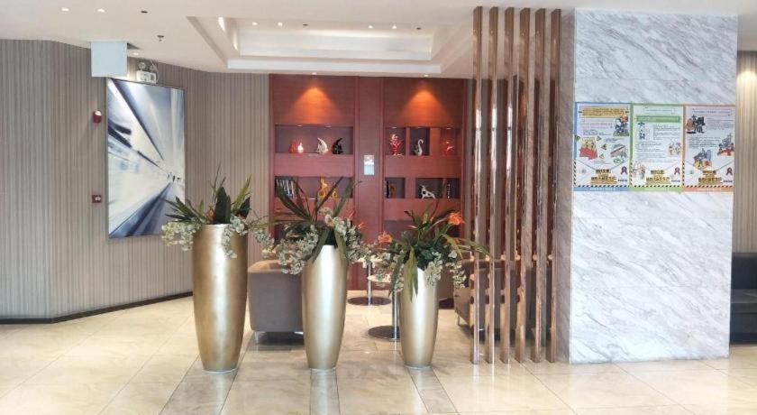 City Comfort Inn (Foshan Nanhai Avenue Guicheng Metro Station) 39/47