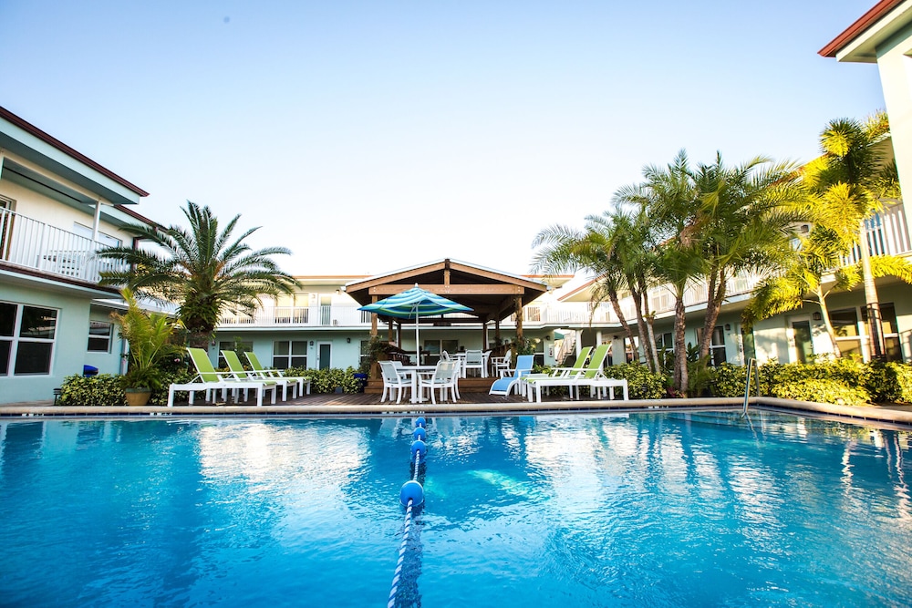 Sun Dek Beach House 3/56
