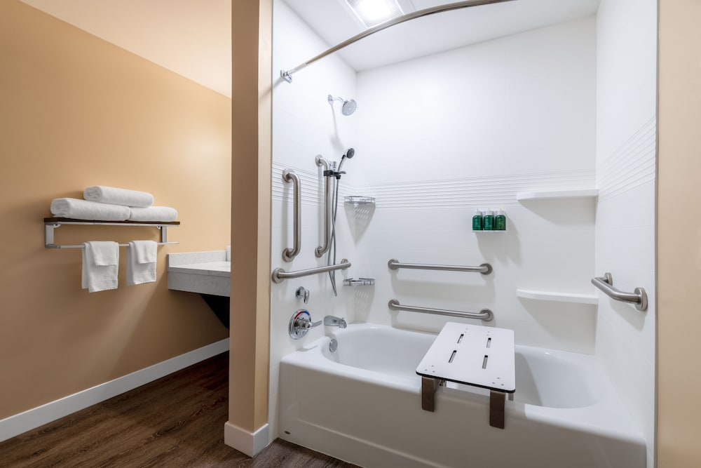 TownePlace Suites by Marriott Indianapolis Airport 62/63