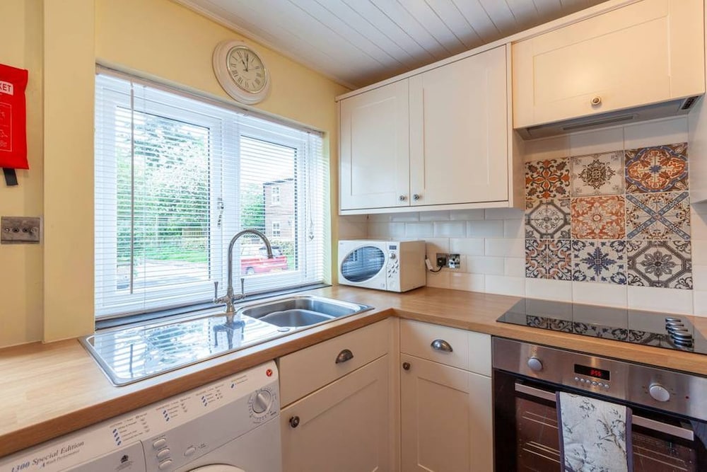 Ceilidh Cottage 48/48