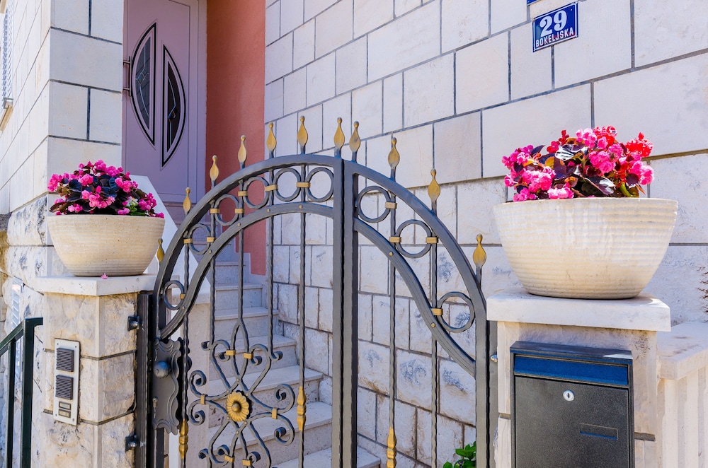 Guest House Avdic 4/41