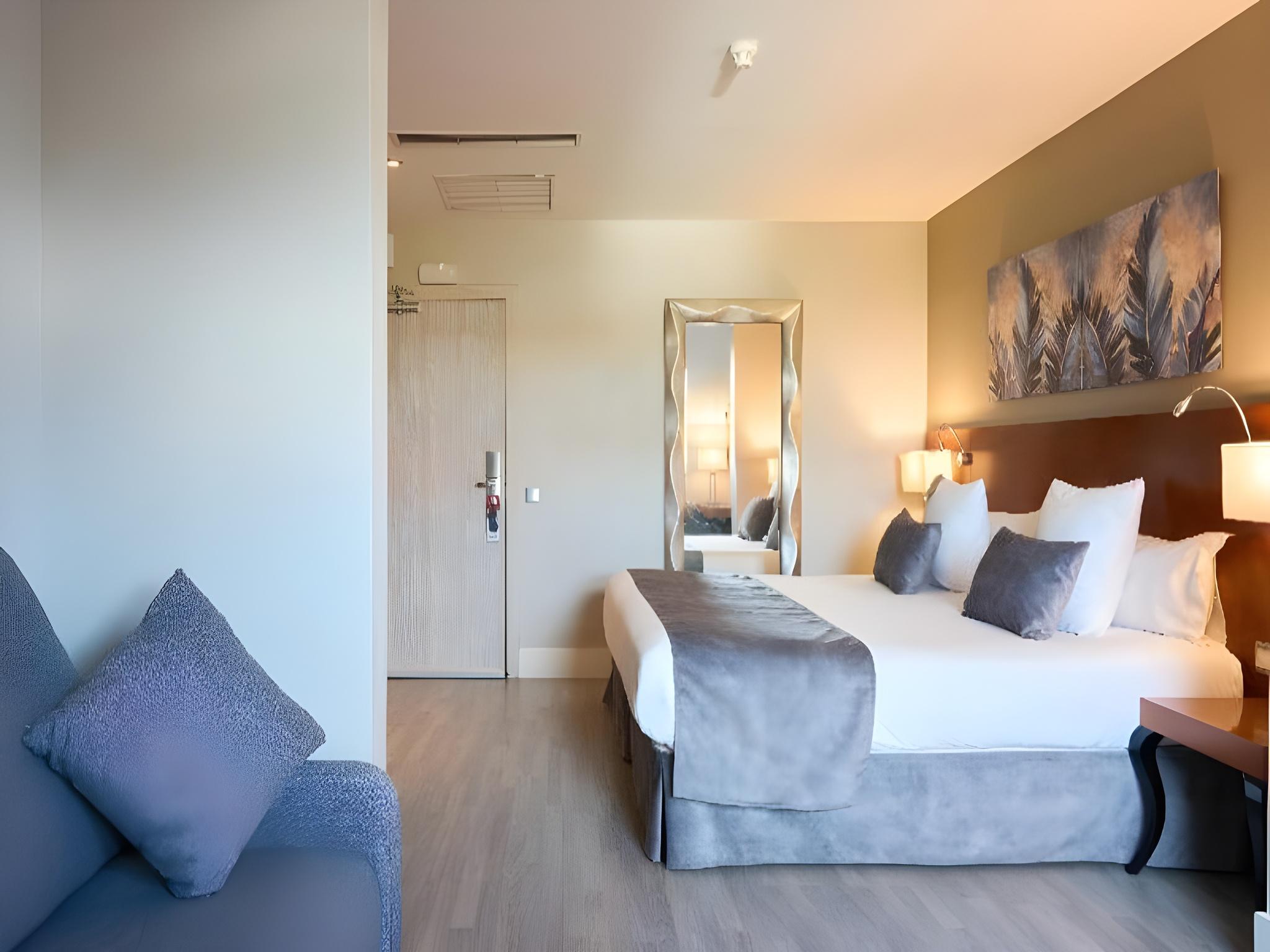 Room, Twin Beds, with Extra Bed