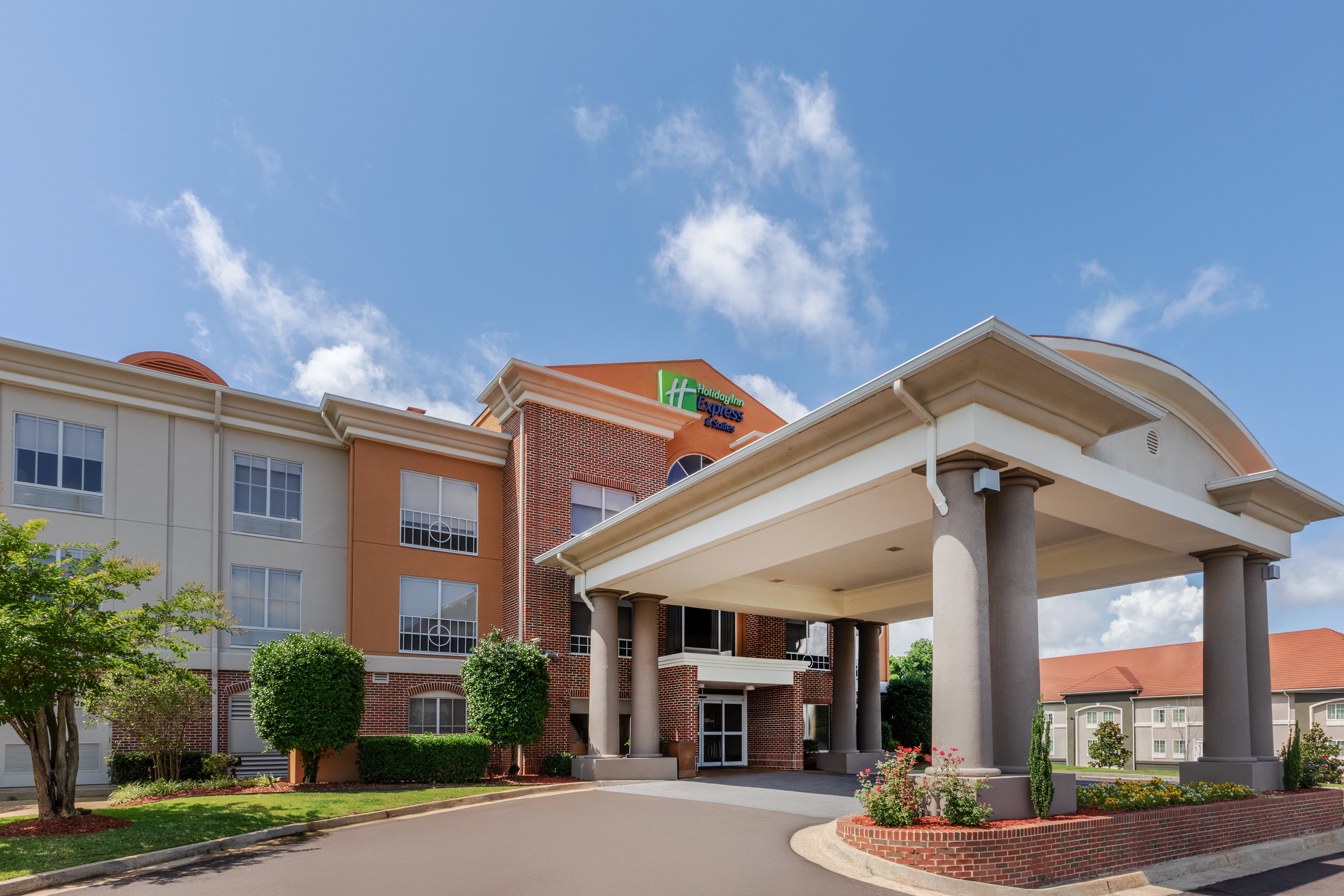 Holiday Inn Express Hotel & Suites Vicksburg 70/74