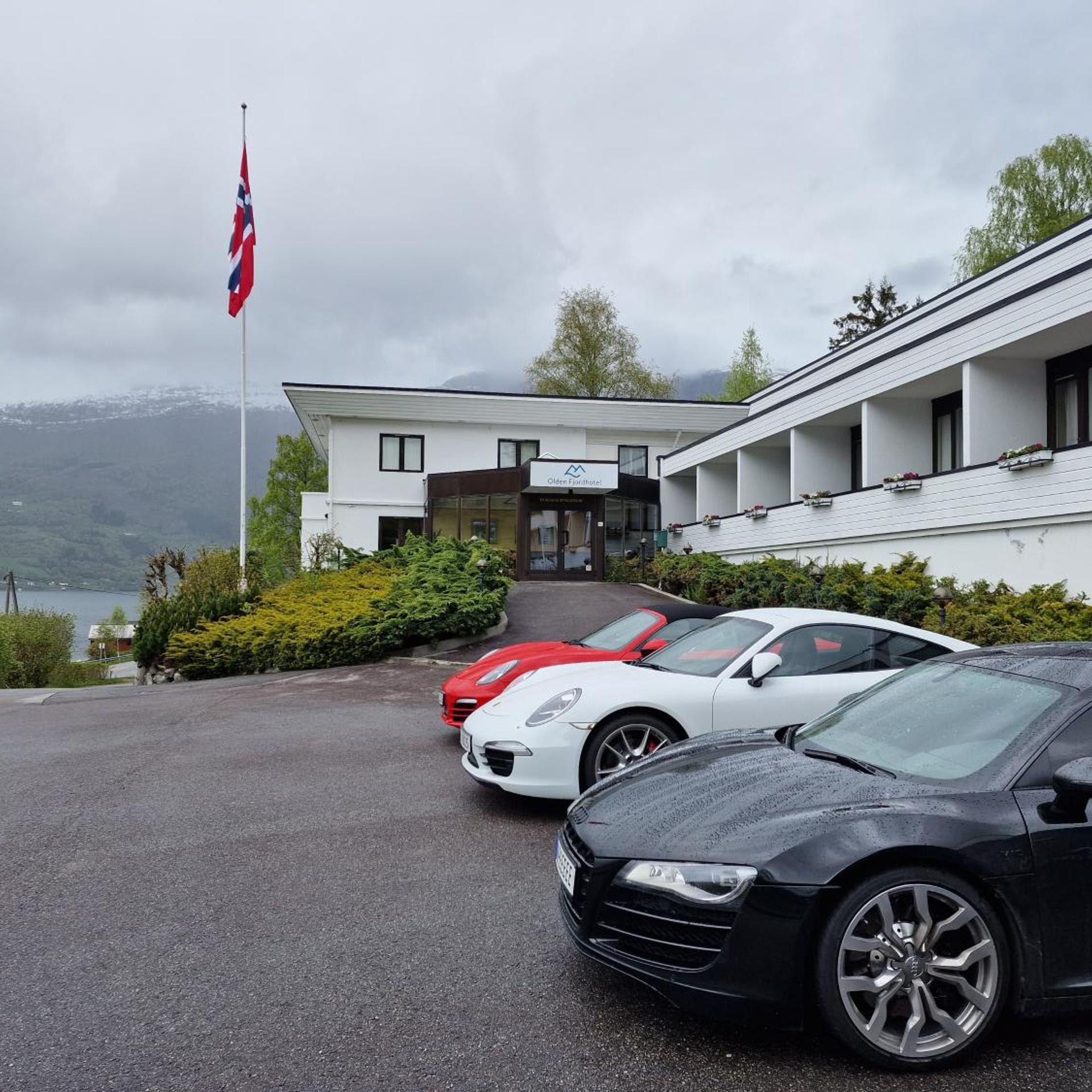 Olden Fjordhotel 49/50