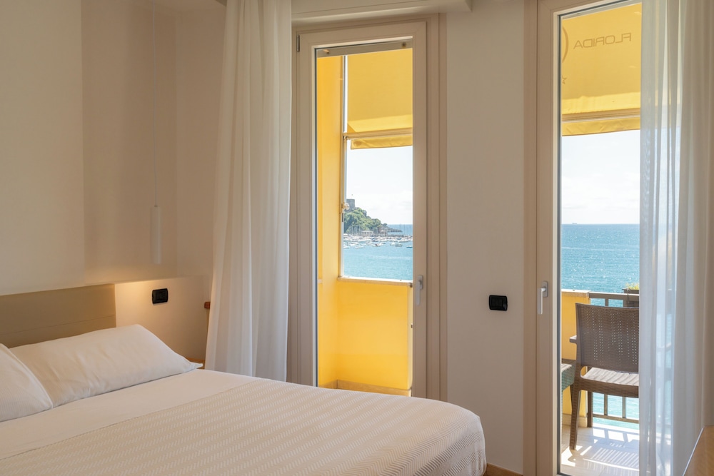 Hotel Florida Lerici 18/64