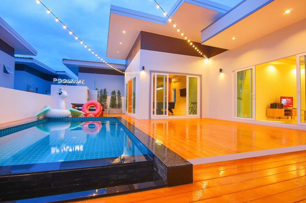 Pooltime Villa 6/15